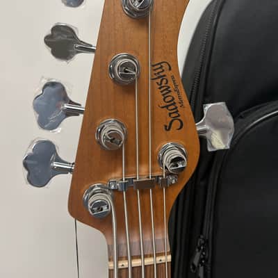 Sadowsky MetroExpress 21 Fret Vintage M/J Bass 5 String Morado Fretboard - Champagne Metallic image 3