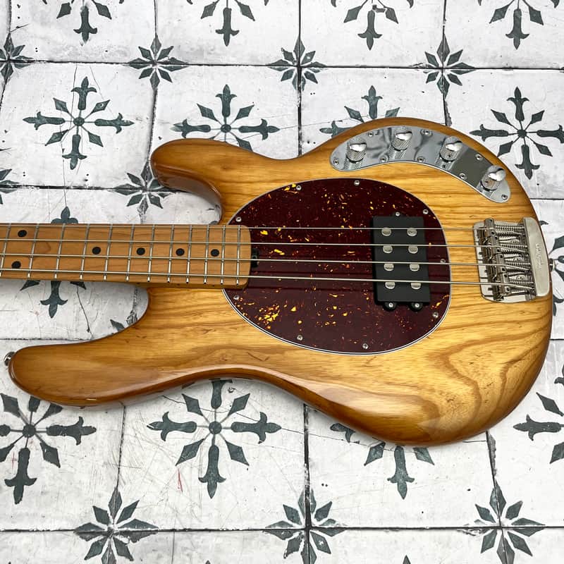 Ernie Ball Music Man StingRay Special 4 H with Roasted Maple Fretboard