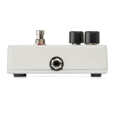 Mint ElectroHarmonix Flatiron Fuzz/Distortion Guitar Effect Pedal image 5