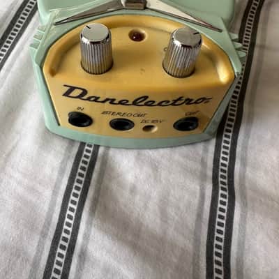 Danelectro Cool Cat Chorus 2000s - Blue image 2