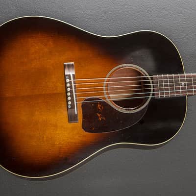Gibson 1942 Banner J-45 - Vintage Sunburst Light Aged