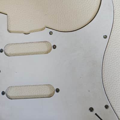 Fender Stratocaster Aged Relic 3 ply Pickguard White 62 59-62 image 3
