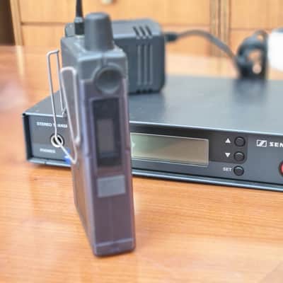 Sennheiser Stereo Transmitter SR 300+Sennheiser bodypack Reciver EK300 in Ear monitoring image 8