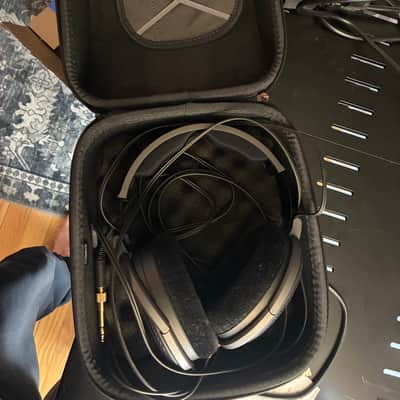 Sennheiser HD 600 Professional Headphones 2010s - Black image 5