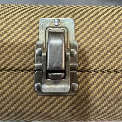 Fender Tweed Hardshell Bass Guitar Case – Red Plush Interior image 19