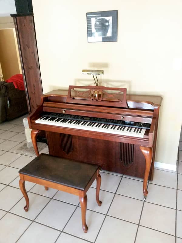Samick SPX411 Digital Piano 88-key console unit with full MIDI voice set image 1