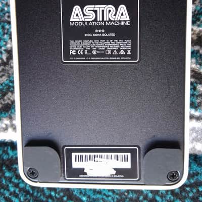 Universal Audio Astra Modulation Machine 2021 - Present - White image 3