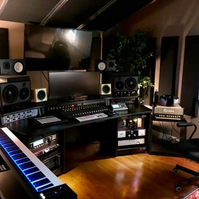 Omnirax Force 32 Studio Desk image 2