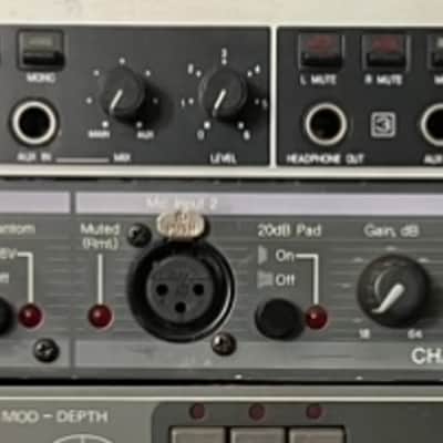 Immagine Aphex Tubessence Model 107 2-Channel Thermionic Microphone Preamplifier - 2