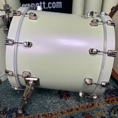 Tim "Herb" Alexander's PRIMUS, 2003 Tama Starclassic 14-Piece Drum Set White Satin image 18