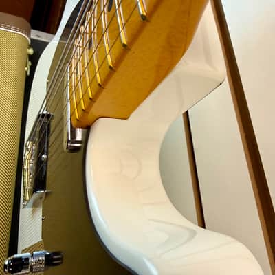 Fender American Vintage II ‘51 Reissue Telecaster, Prototype White with Case - Pre Owned image 7