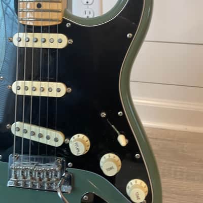 Fender Stratocaster 2017 - Olive image 12