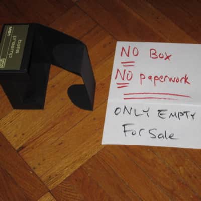 rarely handled, near A+ MXR EMPTY BOX ONLY for M81 Bass Preamp (NO pedal / NO paperwork) from mid 2010s to 2020s - BOX: Black Cardboard / LABEL: Dark Olive Green & Cream / GRAPHIC: Silver image 4