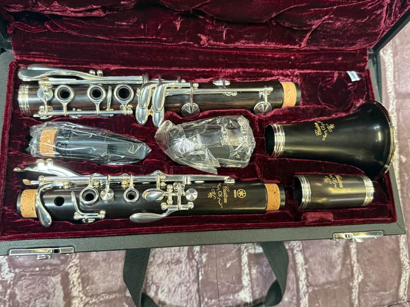 Yamaha YCL-CSVR Professional Bb Clarinet with Silver-plated Keys New Unplayed Auth Dealer. #756