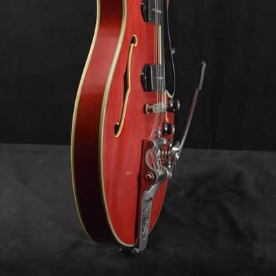 Eastman T64/V-RD Thinline Bigsby Antique Varnish Red Finish image 3