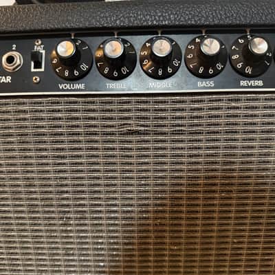 Fender "Custom" Vibrasonic 100-Watt 1x15" Guitar Combo 1995 - 1996 - Black image 3