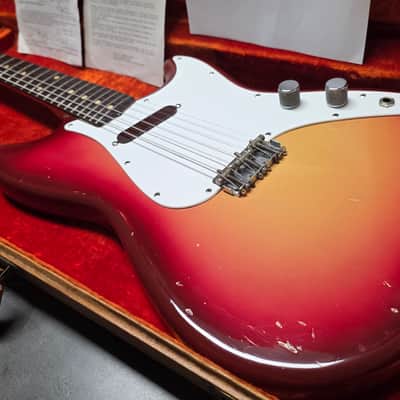 1962 Fender Musicmaster Sunburst FLAME Neck PRE-CBS Brazilian Rosewood slab board Maroon Burst American Vintage 60s 1960's USA baby stratocaster 3/4 short scale figured Music Master guitar image 2