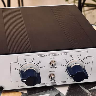 Neve Marinair Carnhill Style Transformer Box - British image 5