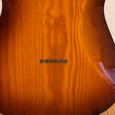 Fender Modern Player Telecaster Plus 2012 - 2018 - Honey Burst image 16