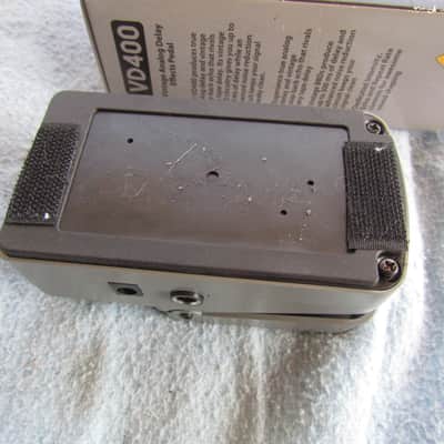 Behringer VD400 Vintage Delay Pedal FOR REPAIR Clean W/Box NON WORKING Behringer Vintage Delay Pedal BROKEN image 3