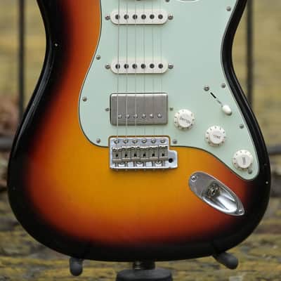 Fender Custom Shop 1965 Stratocaster HSS Journeyman - 3-Color Sunburst image 1