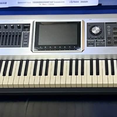 Roland Fantom-G8 88-Key Workstation Keyboard 2008 - 2012 - Silver image 11