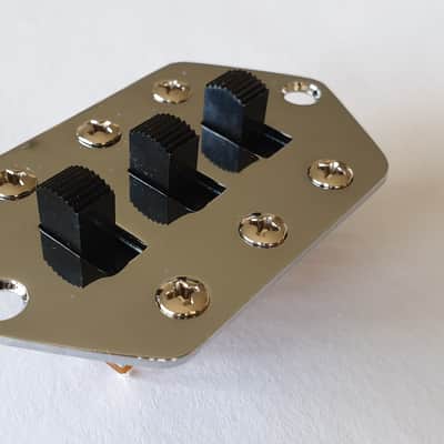 Jaguar Guitar slide switch control plate kit chrome + 3x switches and screws image 4