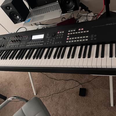 Yamaha MOXF8 Production Synthesizer 2013 - Present - Gray image 1