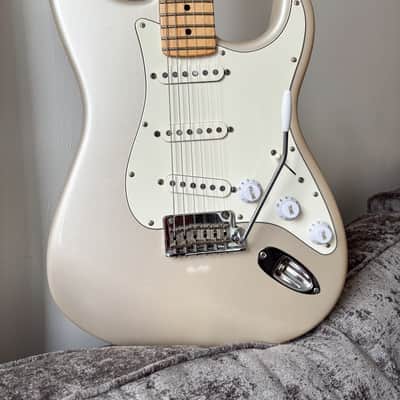 Electric Guitar Fender American Standard 2008 - Blizzard Pearl Maple Neck image 1