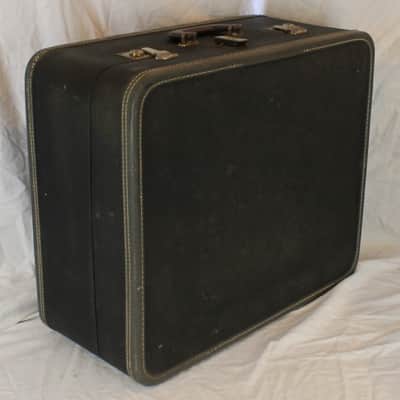 Black Italian Hard Case for Accordion 22.75" x 18" x 10.75" (57.75cm x 45.75cm x 27.25cm) image 1