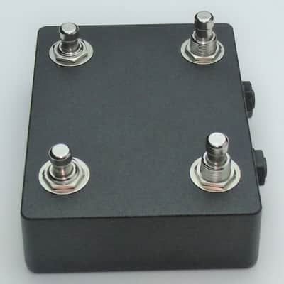 MM4B Four Button Momentary Remote Footswitch Pedal for Kemper and other effects image 6
