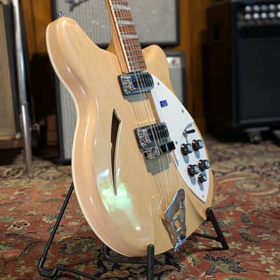 Rickenbacker 360/12 2009 - Mapleglo image 5