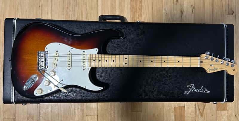 Fender 60th Anniversary Commemorative American Standard Stratocaster with Maple Fretboard 2014 - 2-Color Sunburst image 1