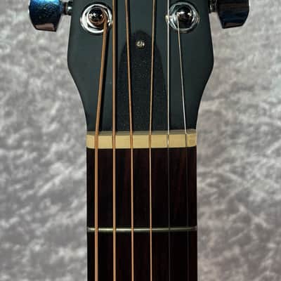 Seagull acoustic electric guitar in natural with case image 2