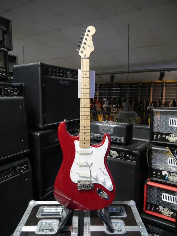 Fender Stratocaster Deluxe candy apple red image 1