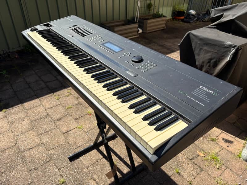 Kurzweil K2500X 88-Key Digital Workstation Synthesizer 1990s - Black image 1