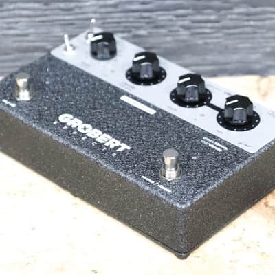 Grobert Effects The One Chorus Warm and Organic Analog Modulation Effect Pedal image 5