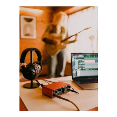 Focusrite Scarlett Solo 4th Gen USB Audio Interface with Scarlett Mic Pre, Hi - Z Instrument Input, Air Mode, Focusrite Control 2, Huge Dynamic Range and Dynamic Gain Halos image 8