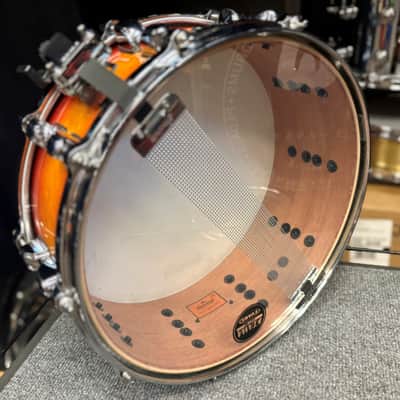 Tama Used Starclassic Bubinga Birch 5.5x14 Snare Cherry Natural Burst image 6