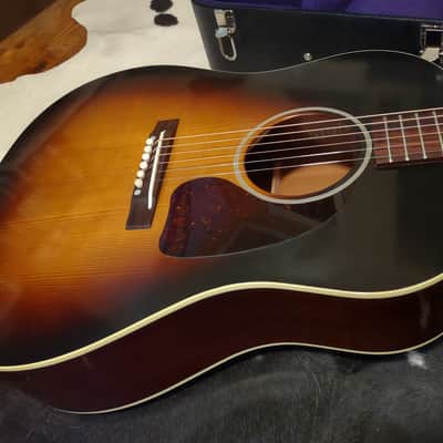 2024 Gibson '42 BANNER J-45 VOS/Custom Shop Acoustic Guitar- Vintage Sunburst w/Case & Candy image 9