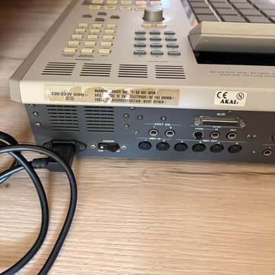 Akai MPC3000 + ORIGINAL MANUAL excellent conditions 220v image 9