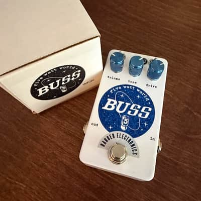 Barber Buss Five Watt World 2026 - White image 2