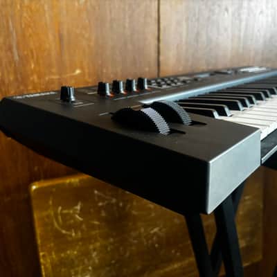 Yamaha MX49 Synth/Controller w/ power supply image 5