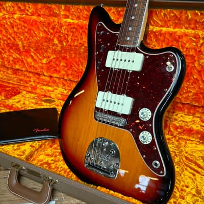 Fender American Original '60s Jazzmaster 3-Colour Sunburst 2017 Electric Guitar image 17