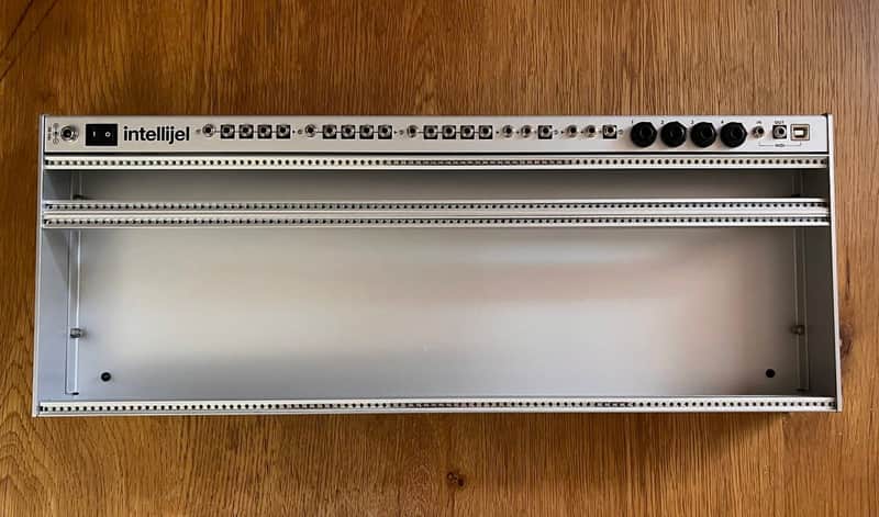 Intellijel 4U 104HP Palette Case