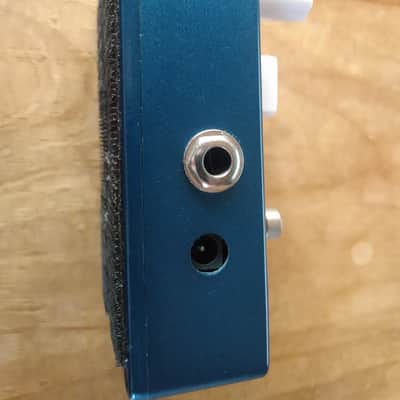Caline CP-38 'Lucky 7' Seven Modes Electric/Acoustic Guitar Pedal 2020's - blue image 3