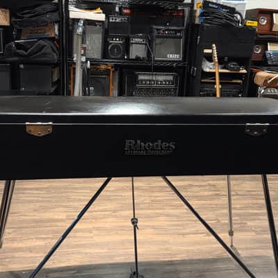 Vintage 1977 Fender Rhodes Mark I Stage 73-Key Electric Piano Black Rounded Top image 12