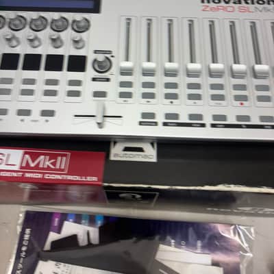 Novation ZeRO SL MKII Desktop MIDI DAW Controller 2008 - White image 5