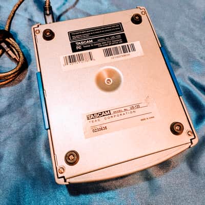 TASCAM US-122 USB Audio Interface 2000s - Silver and Blue image 2