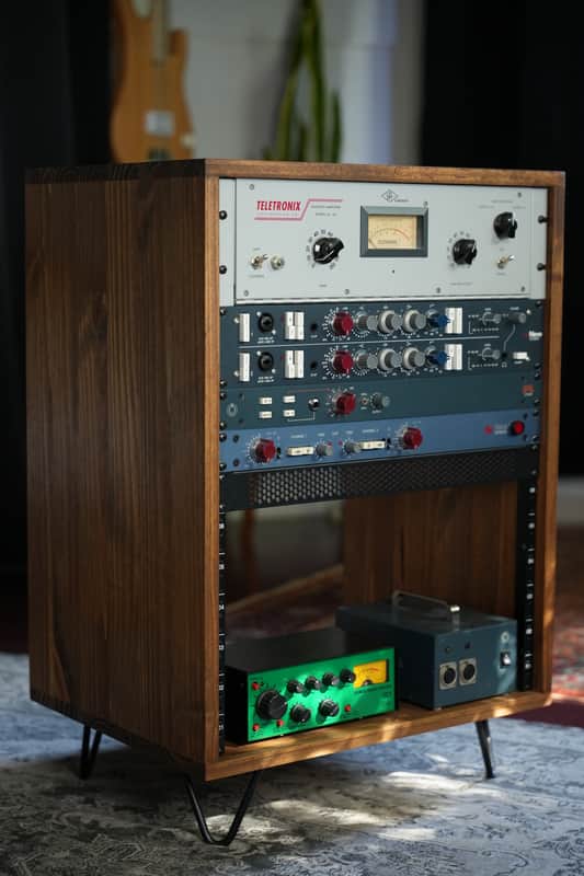 Immagine Handcrafted 14U Wood Studio Rack in Black Walnut - 1